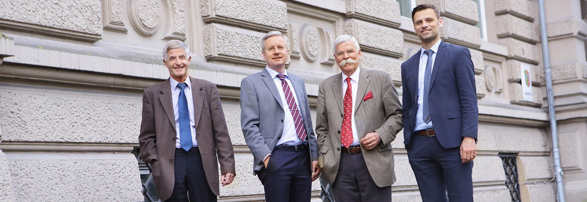 Gruppenbild Metzler, Jäger, Dorn, Kemper